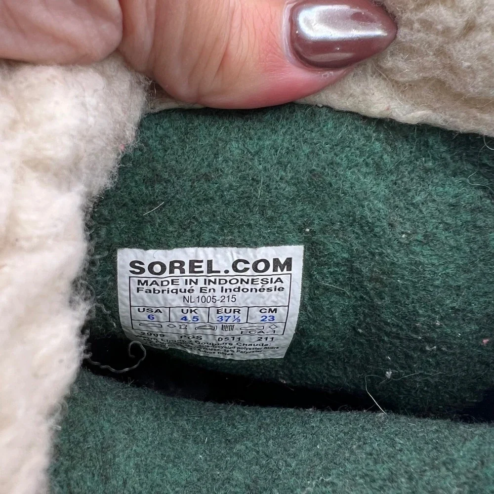 Sorel‎ Caribou Waterproof Winter Boots Women's Size 6 Tan Green Fur Lined